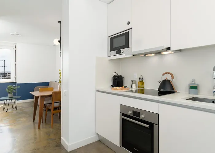 Limehome Calcada Do Cardeal 4*